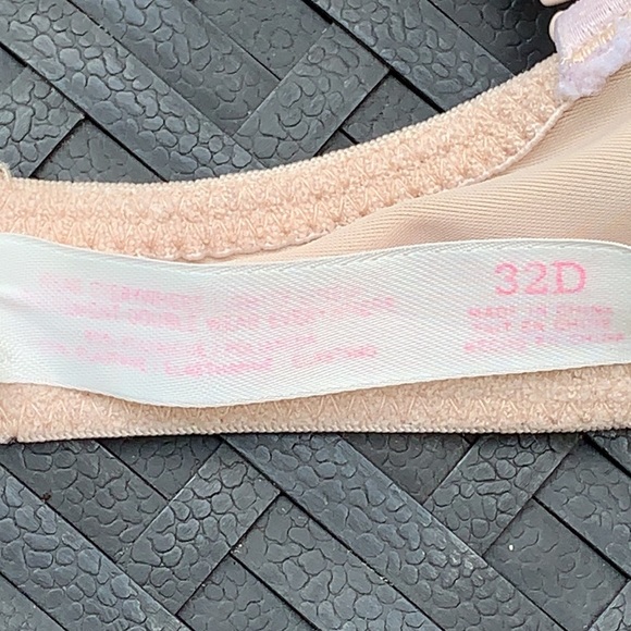 Pink by Victoria Secret nude bra size 32 D - Picture 4 of 6